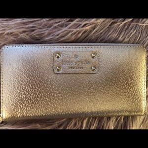 Kate Spade Rose Gold Wallet